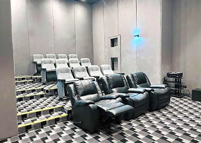 فندق The Roxas 4*